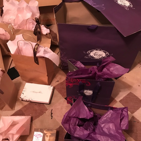 Gifting bags & boxes - Picture 2 of 6